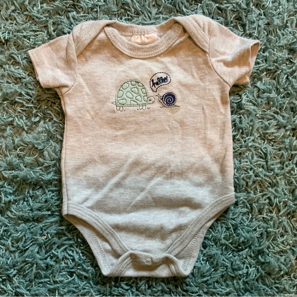 ⭐️ 5 for $15 Turtle & Snail Onesie